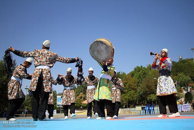 برگزاری جشنواره بازی های بومی در نمایشگاه هفته های فرهنگی خراسان