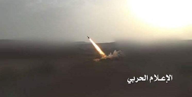 ارتش یمن اردوگاه فرماندهان ائتلاف سعودی و نیروهای هادی ارتش یمن اردوگاه فرماندهان ائتلاف سعودی و نیروهای هادی را با موشک هدف قرار داد