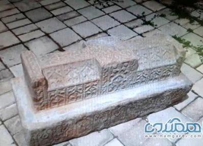 یک سنگ قبر 800 ساله به میراث فرهنگی همدان تحویل داده شد